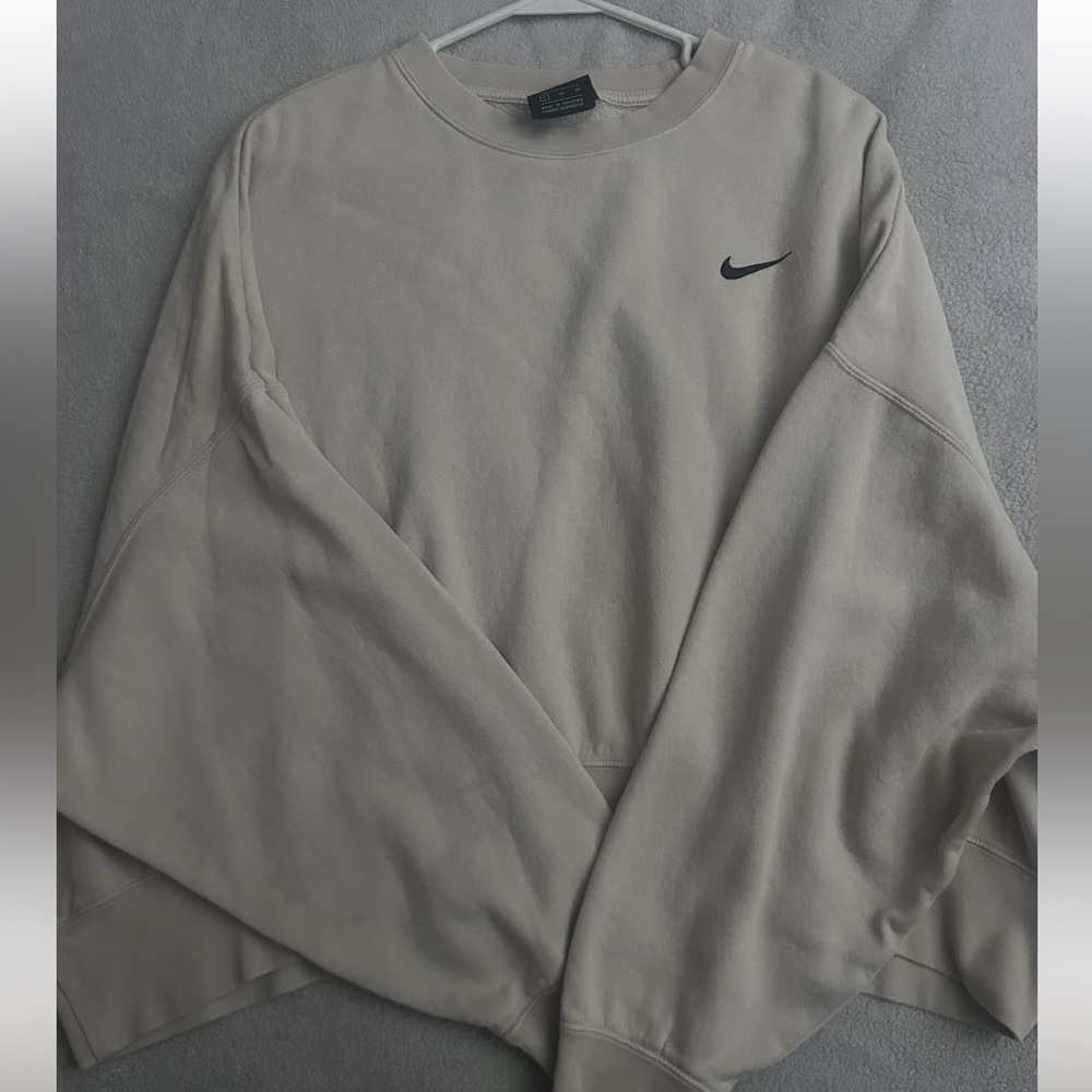 Nike Men's Beige Crewneck Sweater